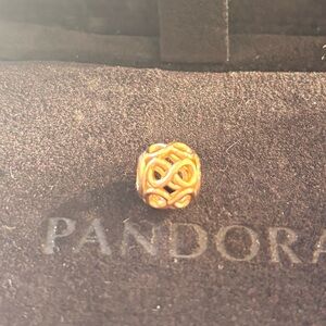 Pandora Radiant rose Gold Charm